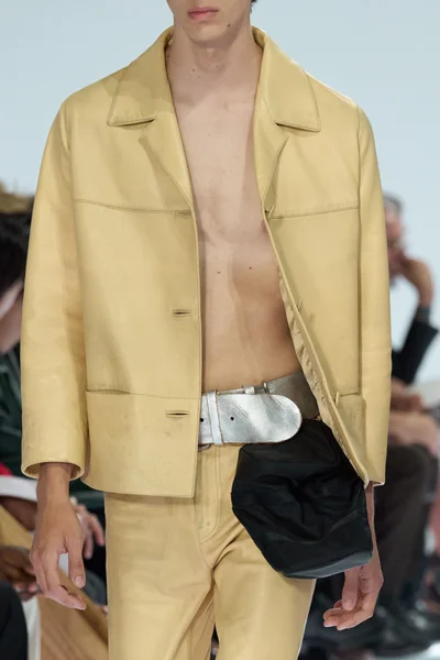 Look 66